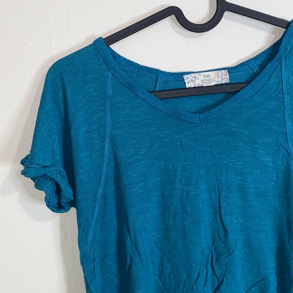🪼Blue lightweight crop top!